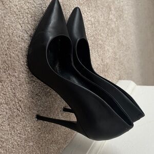 Steve Madden Classic Black Pointed Heels